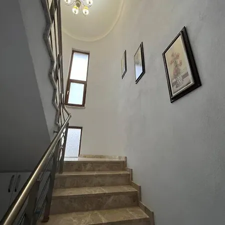 Gocek Inlicede Havuzlu 4+1 Villa, Inlice Willa *