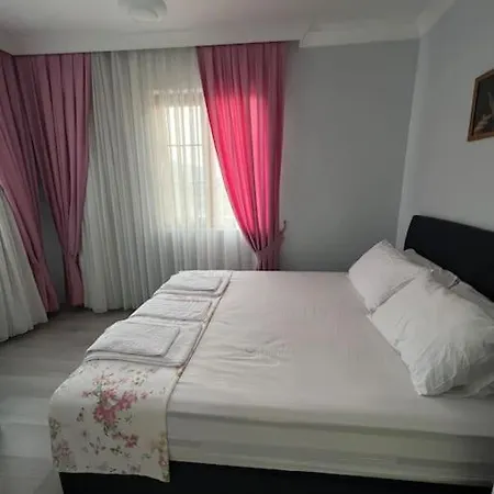 Gocek Inlicede Havuzlu 4+1 Villa, Inlice