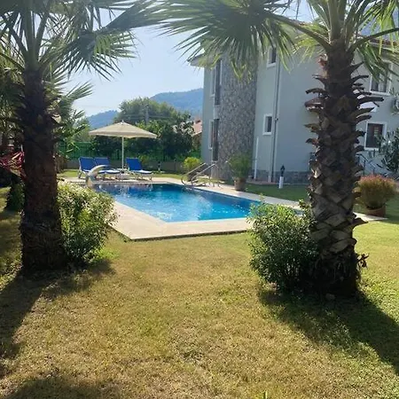 Gocek Inlicede Havuzlu 4+1 Villa, Inlice Willa *